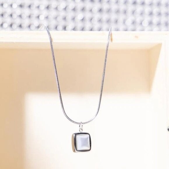 Stylish Silver Square Pendant Necklace - Elegant Jewelry for Women - Picture 2 of 3